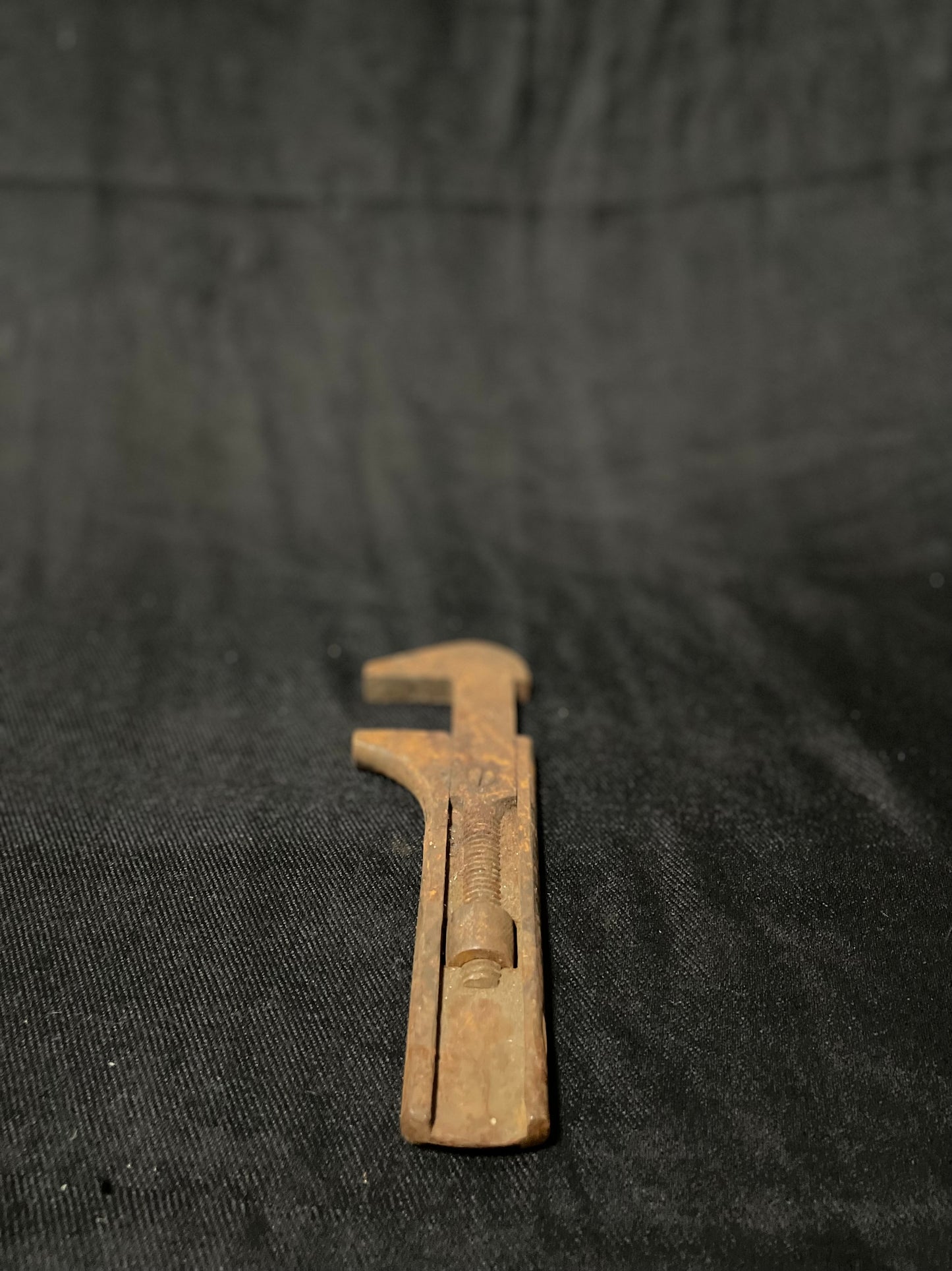 Antikes Zangenset mit echtem Charme