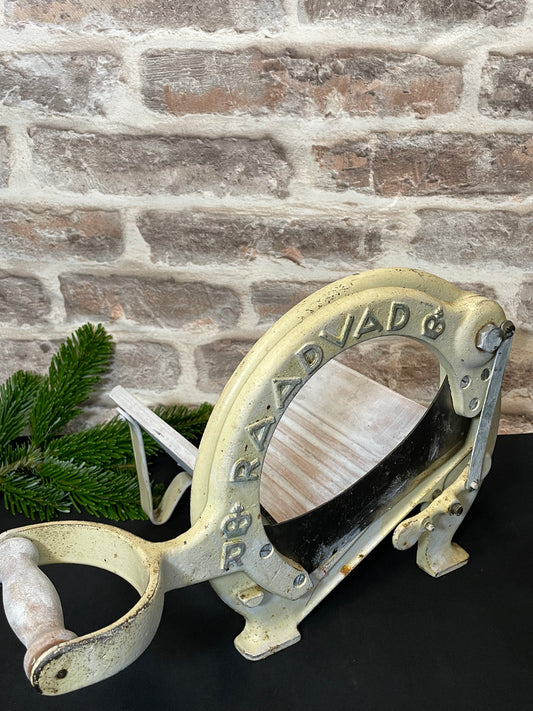 Raadvad Brotschneidemaschine, ein dänischer Designklassiker